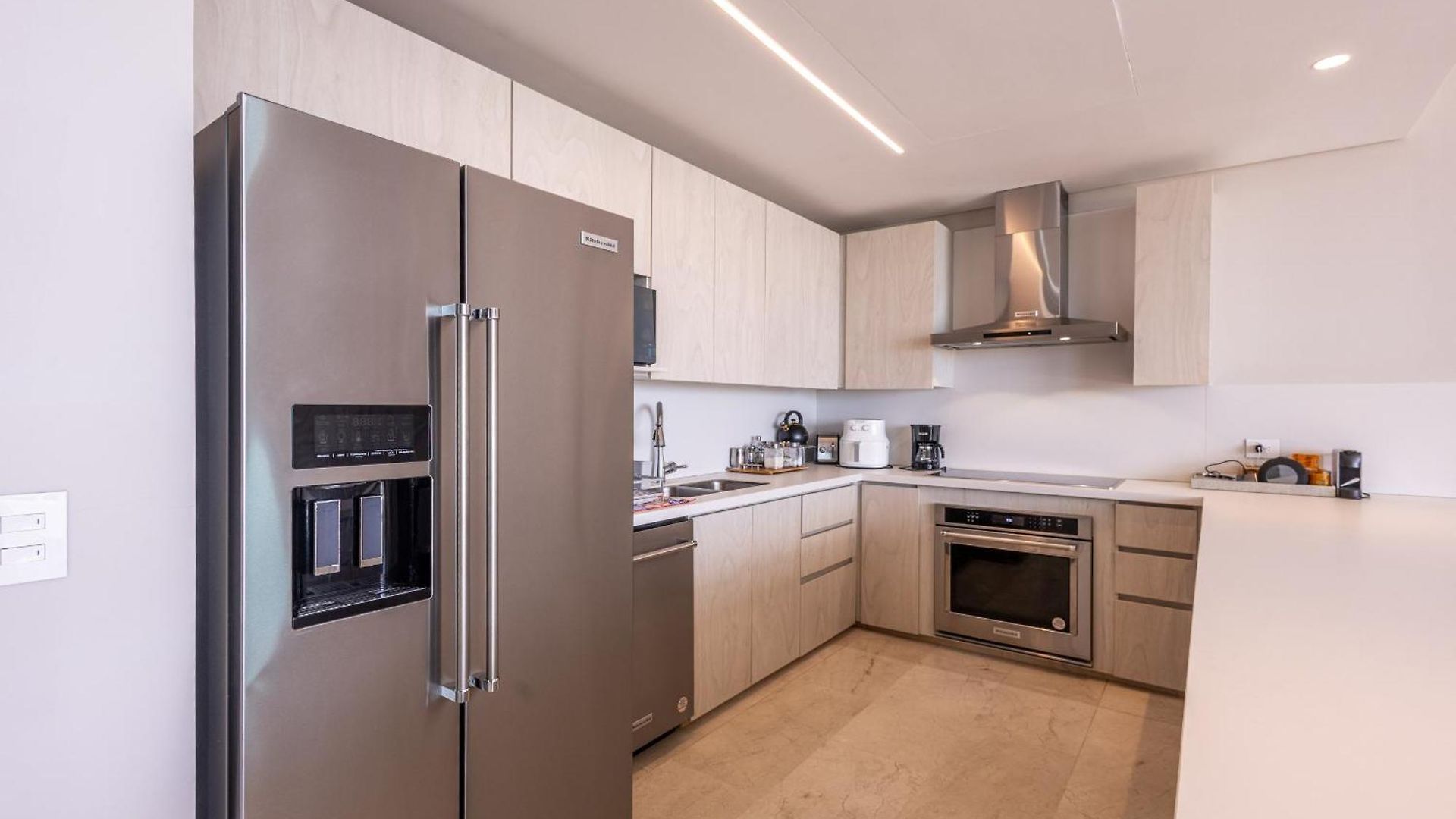 Stunning Sea Views From 3br Penthouse F3 *