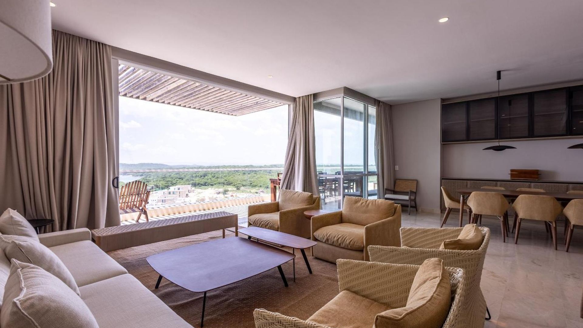 Stunning Sea Views From 3br Penthouse F3 *